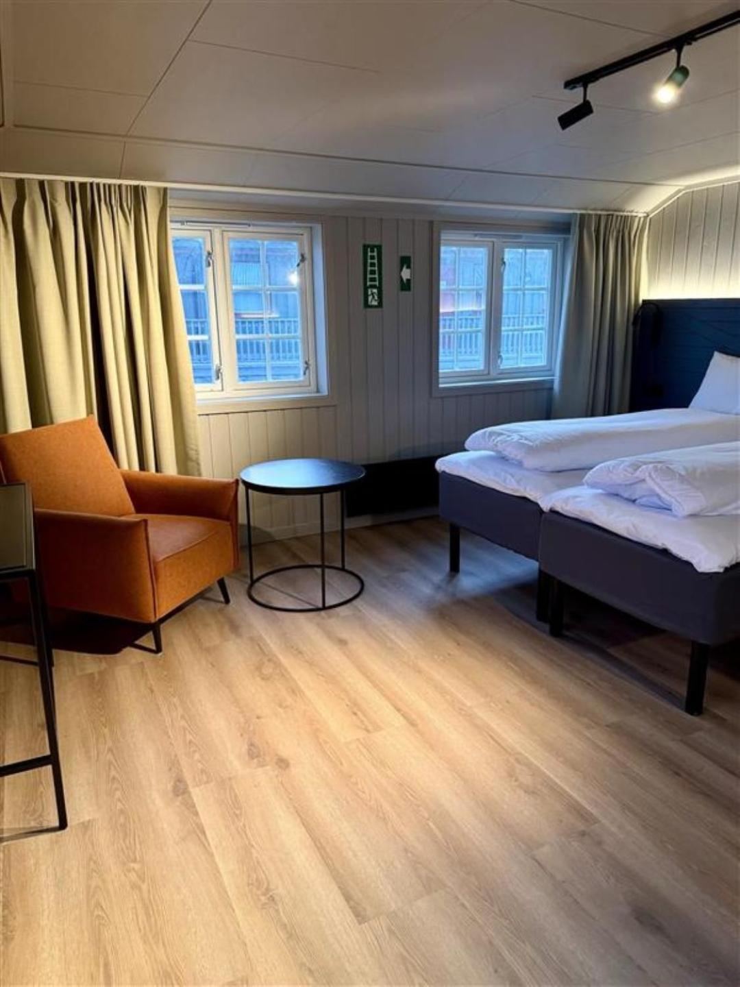 Gronnbuene Rorbu Hotel Анденес Экстерьер фото