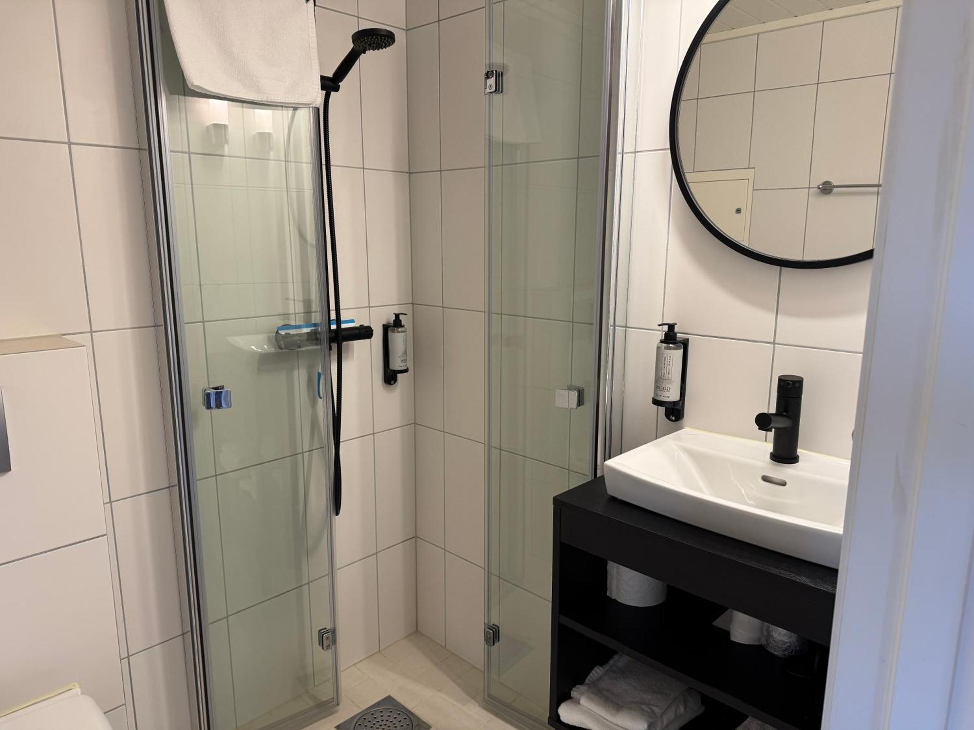Gronnbuene Rorbu Hotel Анденес Экстерьер фото