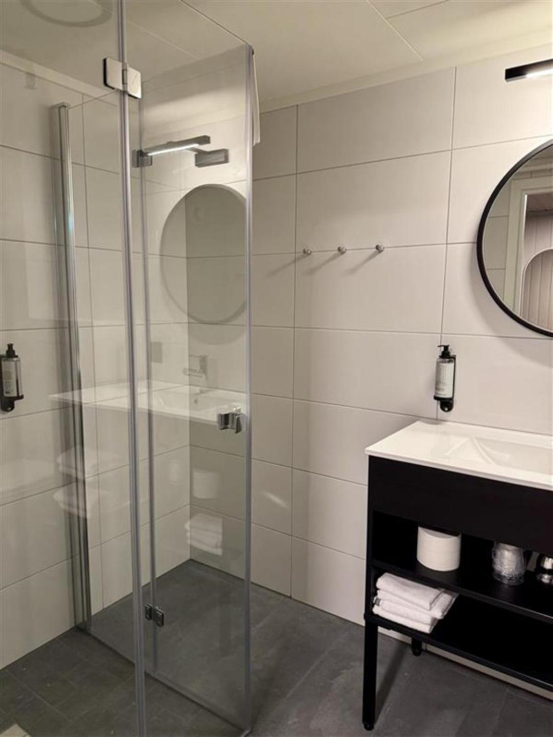 Gronnbuene Rorbu Hotel Анденес Экстерьер фото