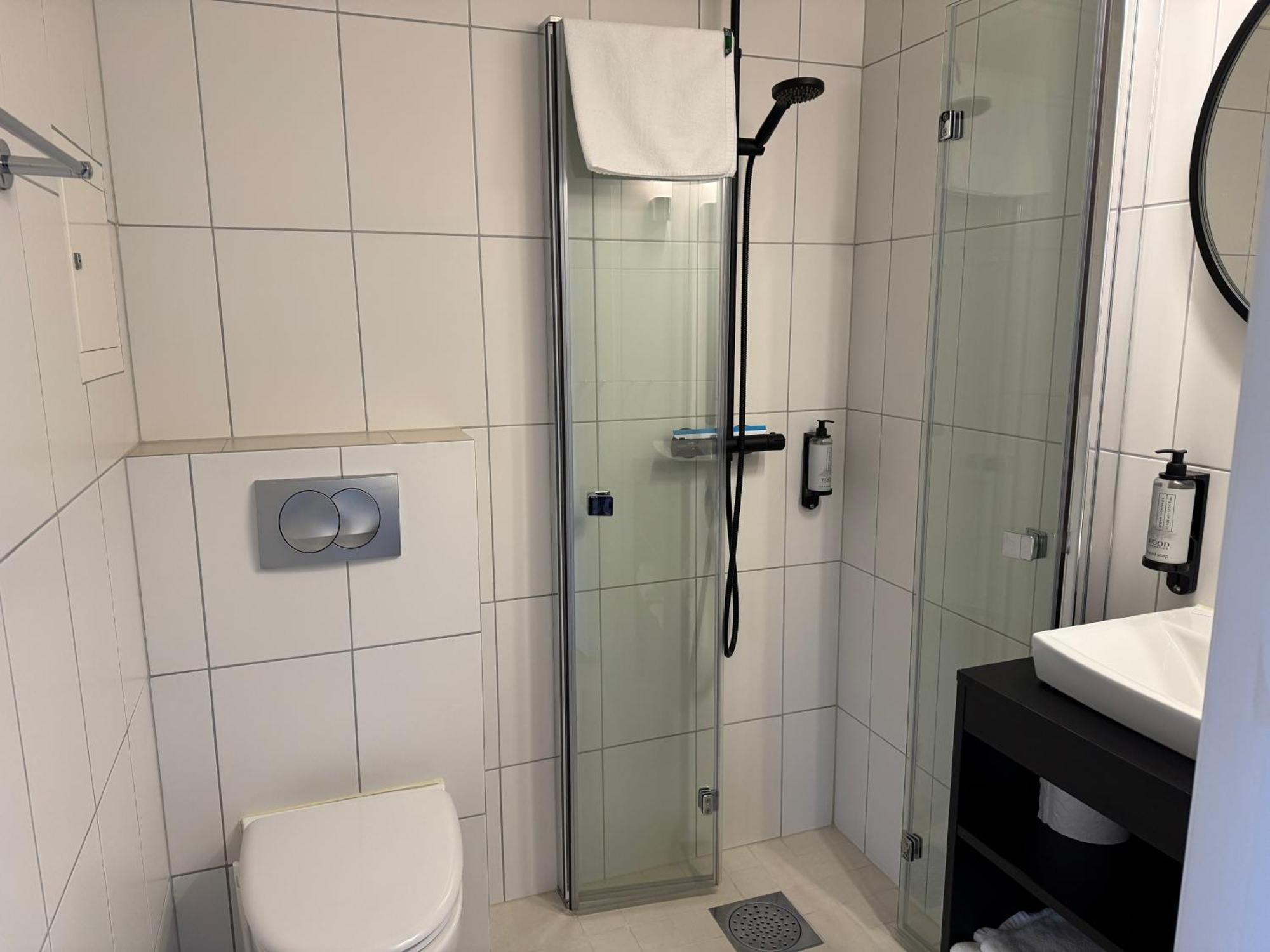Gronnbuene Rorbu Hotel Анденес Экстерьер фото